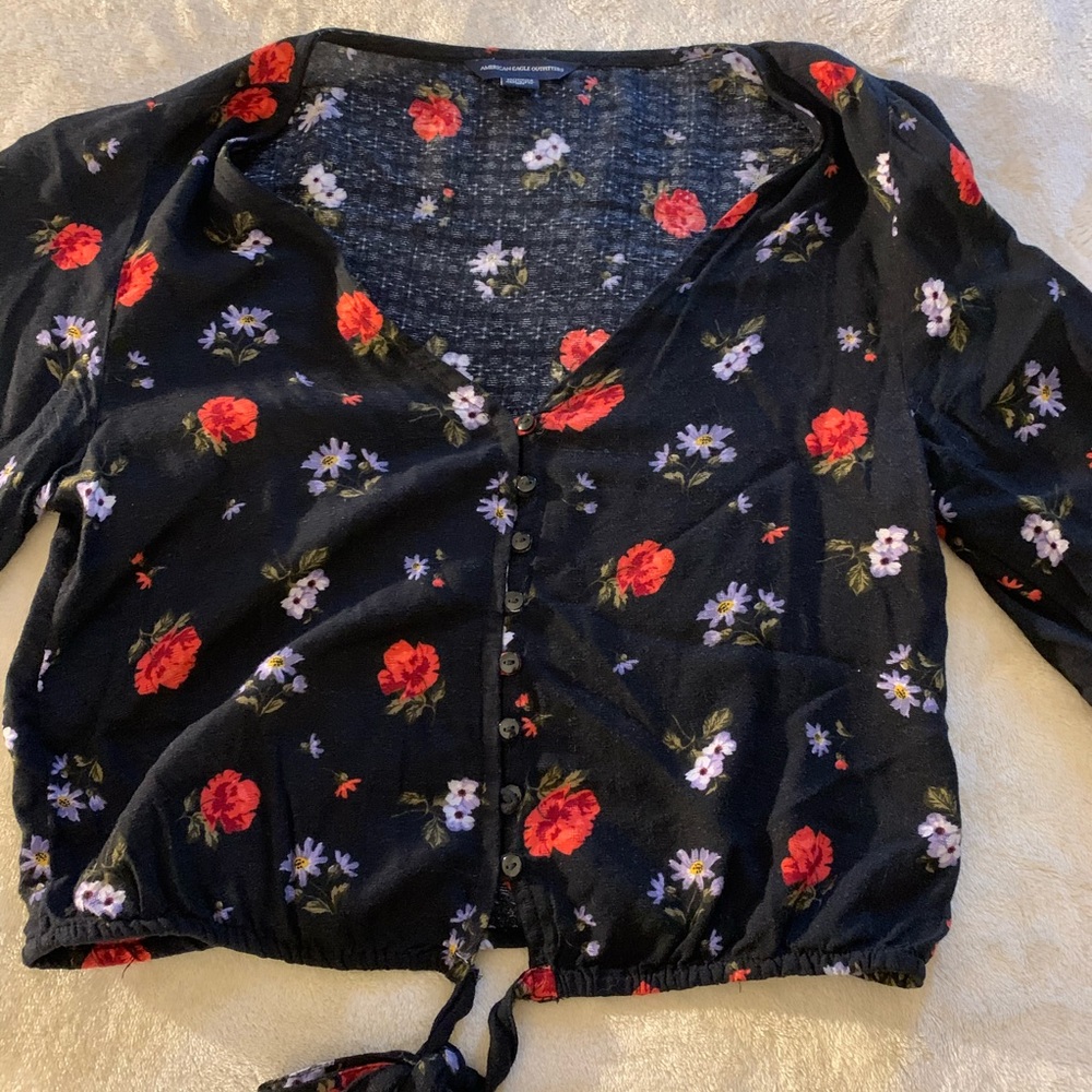 Cute AE Tie Front Floral Top - Picture 2 of 6